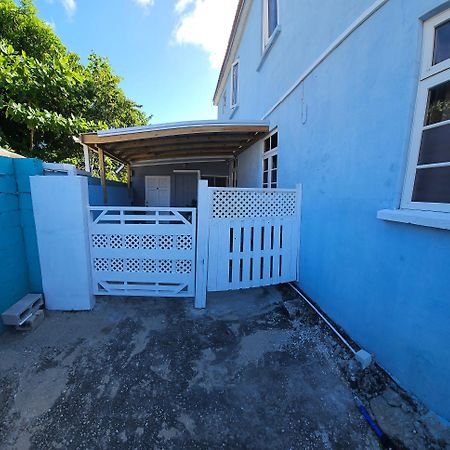 Gloria'S Mini Hideaway Apartment Christ Church Exterior photo