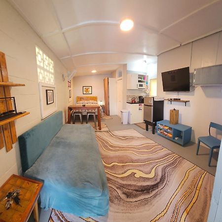 Gloria'S Mini Hideaway Apartment Christ Church Exterior photo