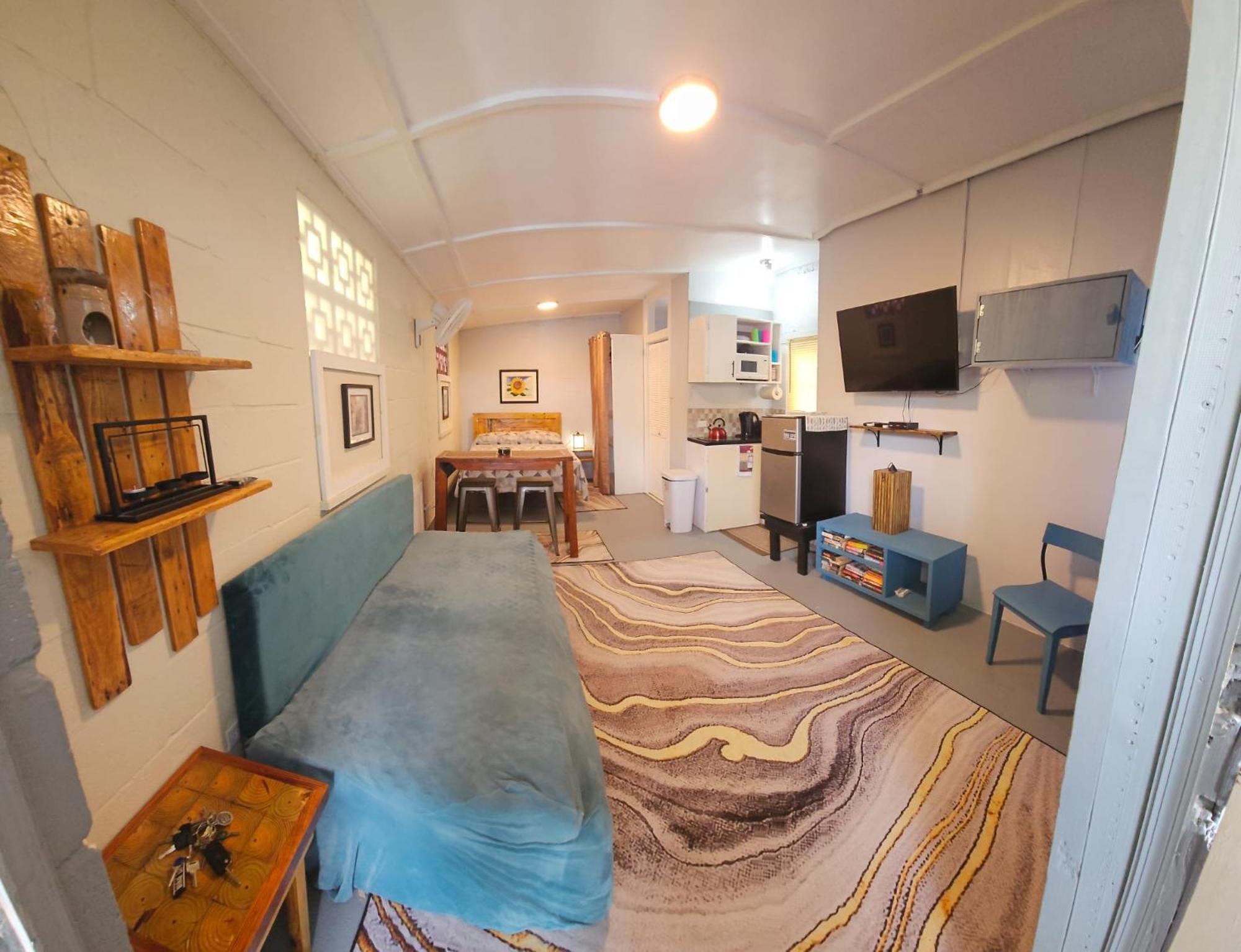 Gloria'S Mini Hideaway Apartment Christ Church Exterior photo